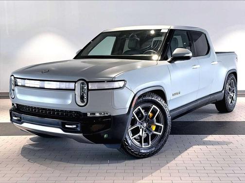 Wrapped Grey 2024 Rivian R1T Adventure Quad Motor Large Pack