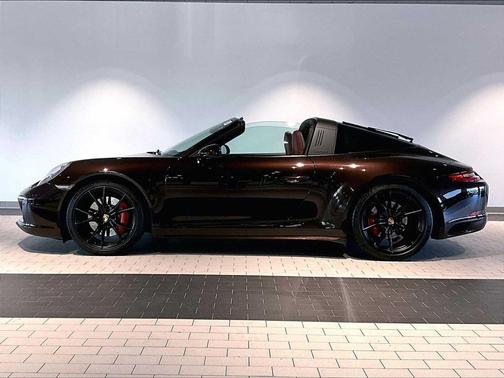 2017 Porsche 911 Targa 4S