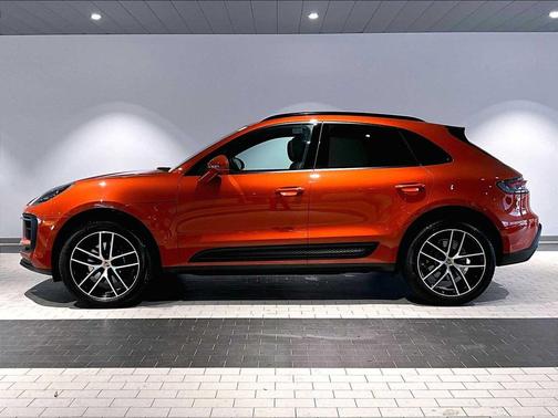 2025 Porsche Macan AWD