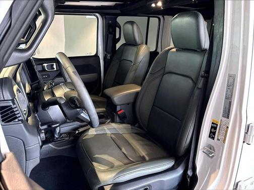 Bright White Clearcoat 2024 Jeep Wrangler 4xe High Altitude