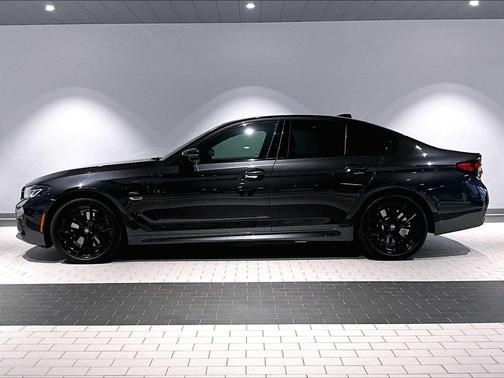 2022 BMW 530e Base