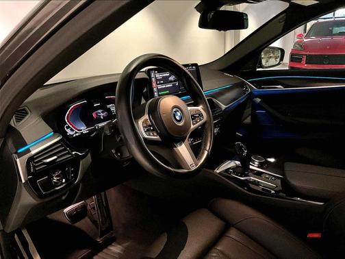 2022 BMW 530e Base