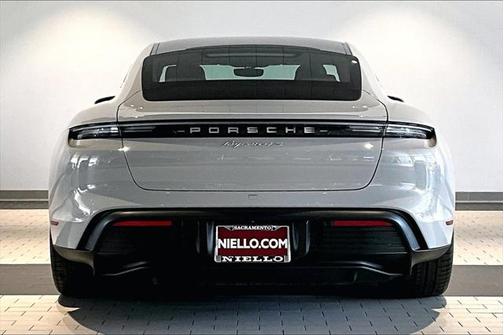 2024 Porsche Taycan 4S