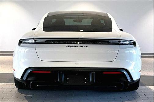2022 Porsche Taycan GTS