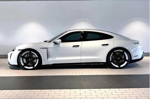 2022 Porsche Taycan GTS