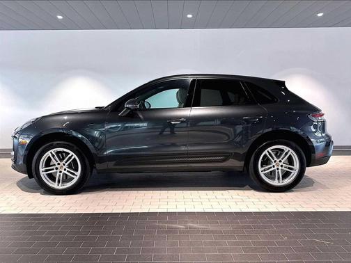 Volcano Grey Metallic 2023 Porsche Macan Macan