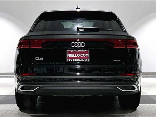 2022 Audi Q8 55 Premium Plus