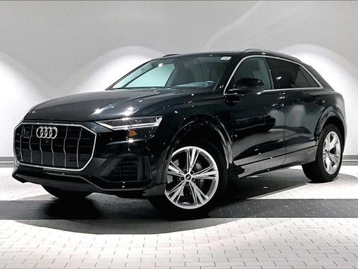 2022 Audi Q8 55 Premium Plus