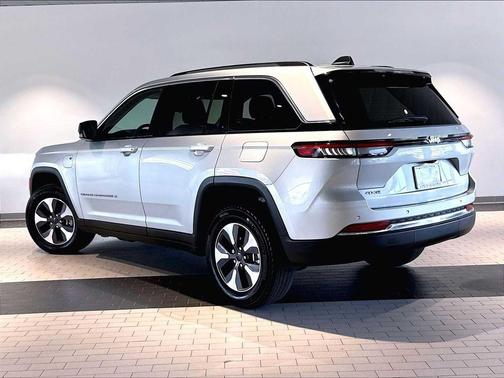 Silver Zynith 2022 Jeep Grand Cherokee 4xe Base