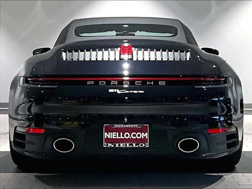 2021 Porsche 911 Carrera