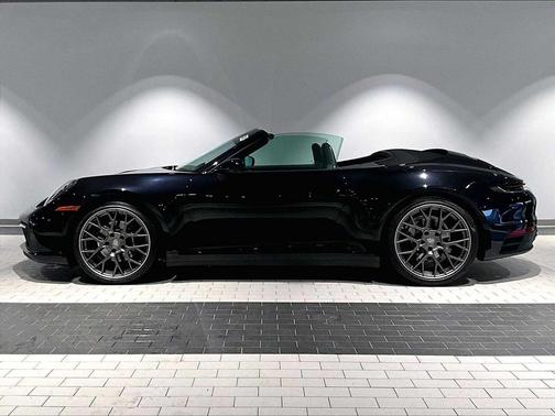 2021 Porsche 911 Carrera