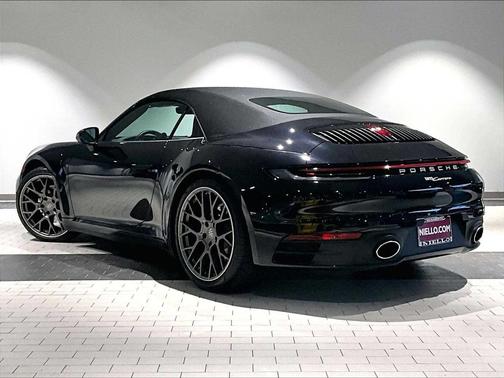 2021 Porsche 911 Carrera