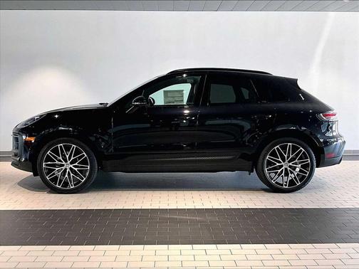 2026 Porsche Macan AWD