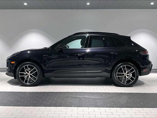 2024 Porsche Macan AWD
