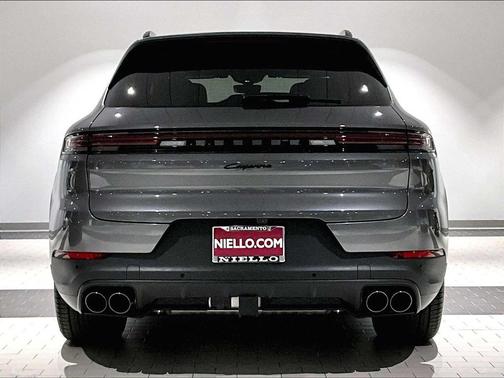 2025 Porsche Cayenne Cayenne E-Hybrid