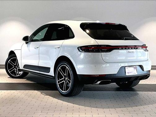 2021 Porsche Macan AWD