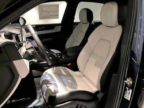 2025 Porsche Cayenne S