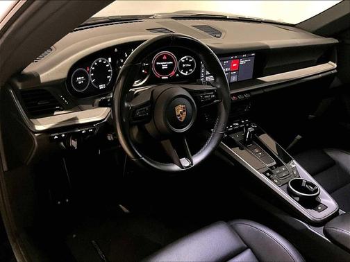 2020 Porsche 911 Carrera