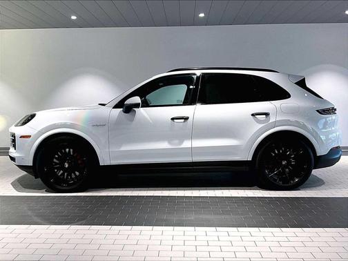 2025 Porsche Cayenne Cayenne S E-Hybrid