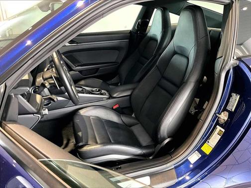 2024 Porsche 911 Carrera 4