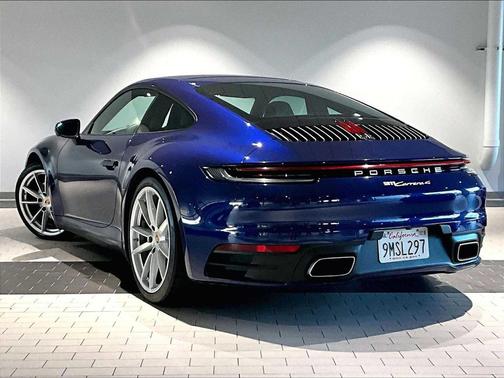 2024 Porsche 911 Carrera 4