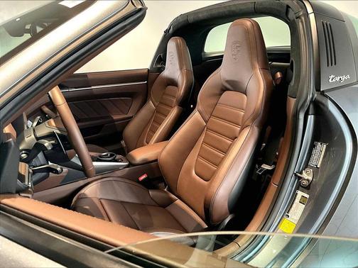 2026 Porsche 911 Targa 4S