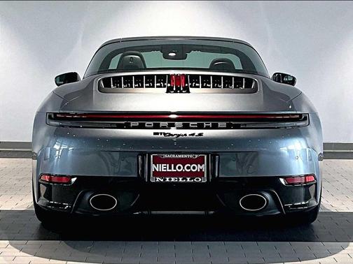 2026 Porsche 911 Targa 4S