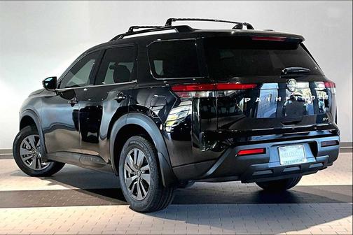 2022 Nissan Pathfinder SV 2WD