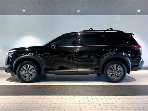 2022 Nissan Pathfinder SV 2WD
