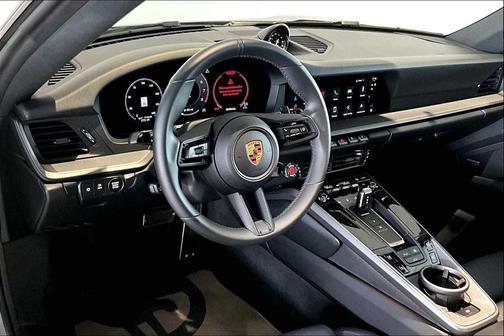 2025 Porsche 911 Carrera