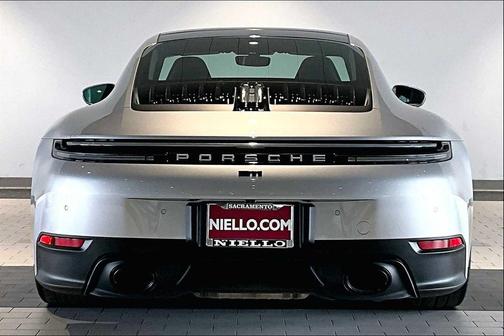 2025 Porsche 911 Carrera