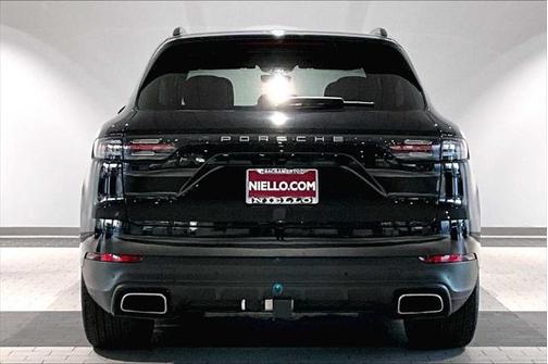 2022 Porsche Cayenne Platinum Edition