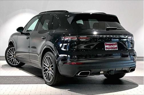 2022 Porsche Cayenne Platinum Edition