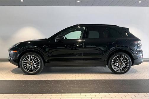 2022 Porsche Cayenne Platinum Edition