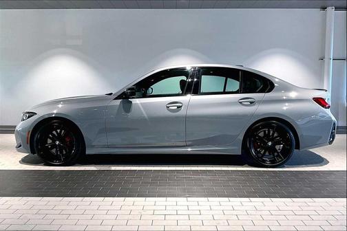 2023 BMW 330 330i