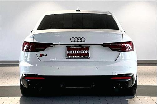 2023 Audi S4 Premium Plus TFSI quattro Tiptronic