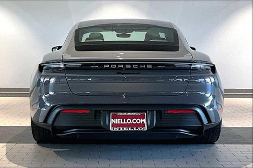 2025 Porsche Taycan 4