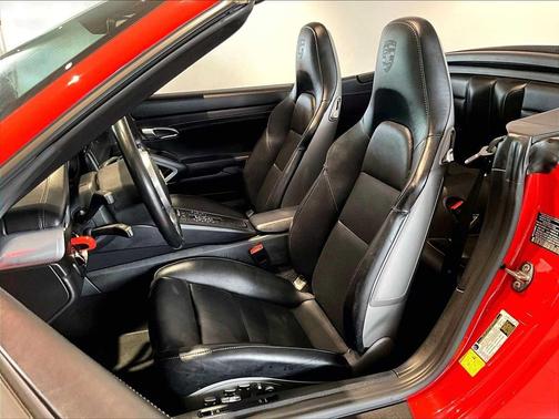 Lava Orange 2016 Porsche 911 Carrera GTS
