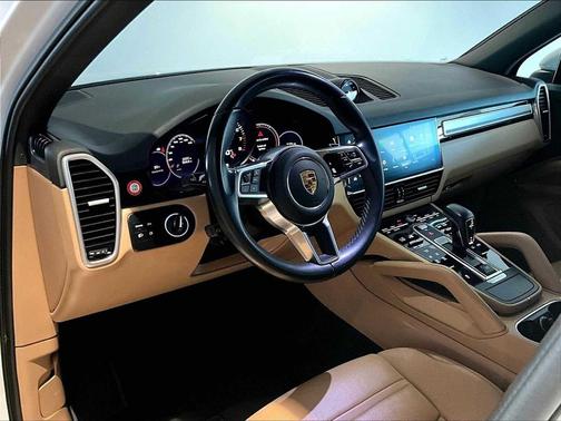 2022 Porsche Cayenne Platinum Edition