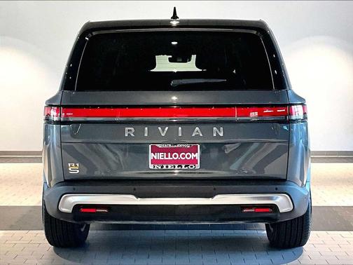 2023 Rivian R1S Adventure