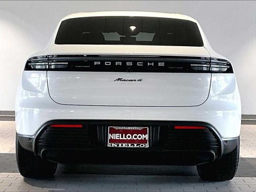 2024 Porsche Macan 4