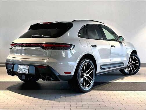 2025 Porsche Macan AWD