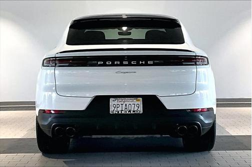 2024 Porsche Cayenne Base