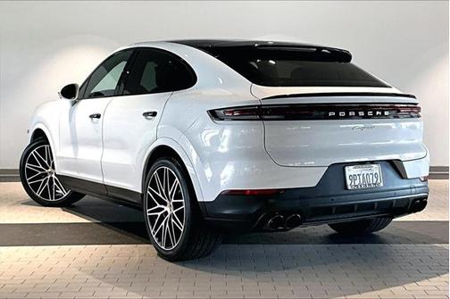 2024 Porsche Cayenne Base