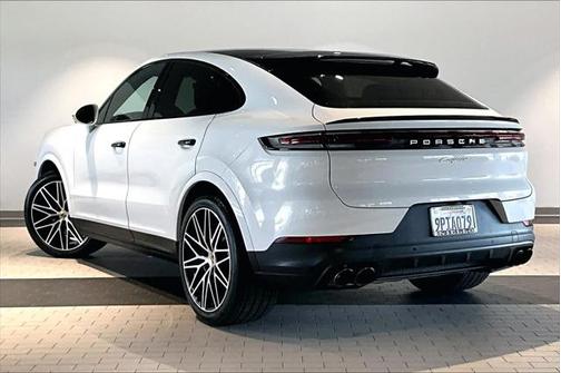 2024 Porsche Cayenne Base