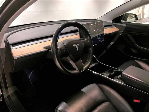 2019 Tesla Model 3 Mid Range