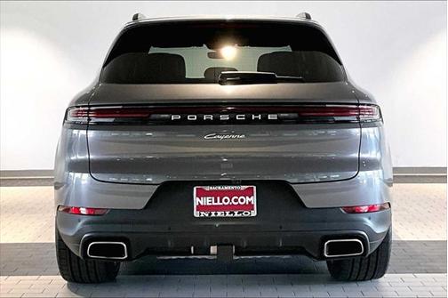 2024 Porsche Cayenne AWD