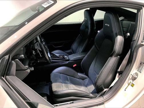 2023 Porsche 911 Carrera GTS