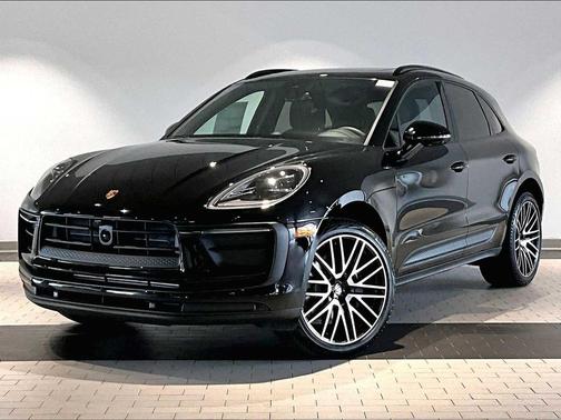 BLACK 2026 Porsche Macan Macan
