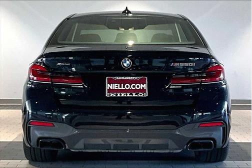 2022 BMW M550 i Xdrive